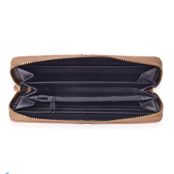 Oak Brown Faux Leather Chevron Pattern Wristlet - Picture 3 of 3